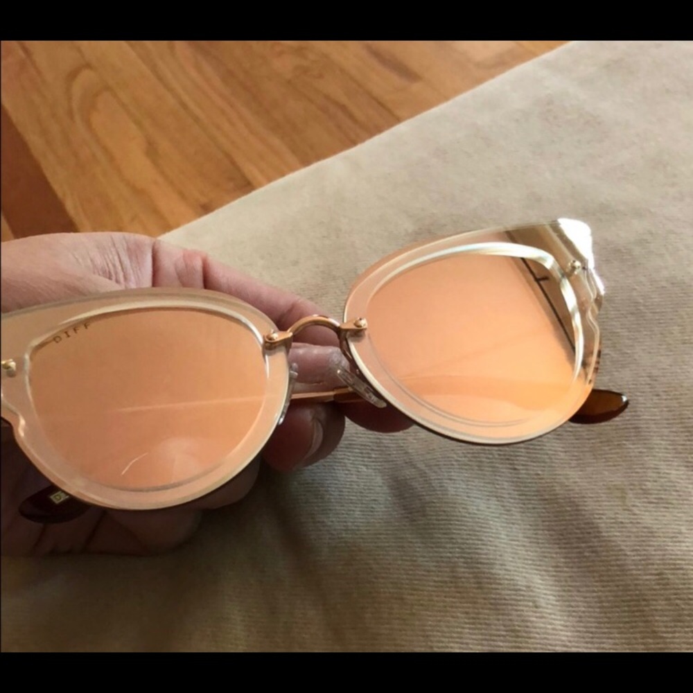 Diff Sunglasses - image 2